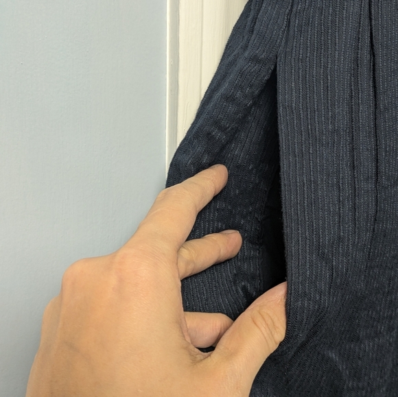 Quince Navy Organic Textured Cotton Smocked V-Neck Midi Dress - Picture 6 of 9